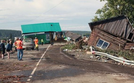 Левченко распорядился готовить стройплощадки для домов, в которых заселятся пострадавшие от наводнения